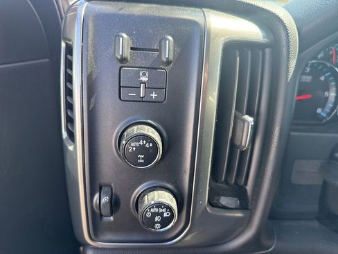 Used 2018 Chevrolet Silverado 1500 LT w/ All Star Edition image 12