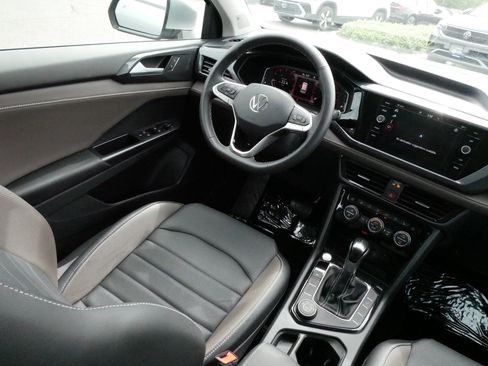 Certified 2023 Volkswagen Taos SEL AWD/4WD image 9