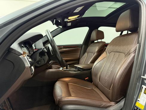 Used 2019 BMW M550i xDrive xDrive w/ Dynamic Handling Package image 14