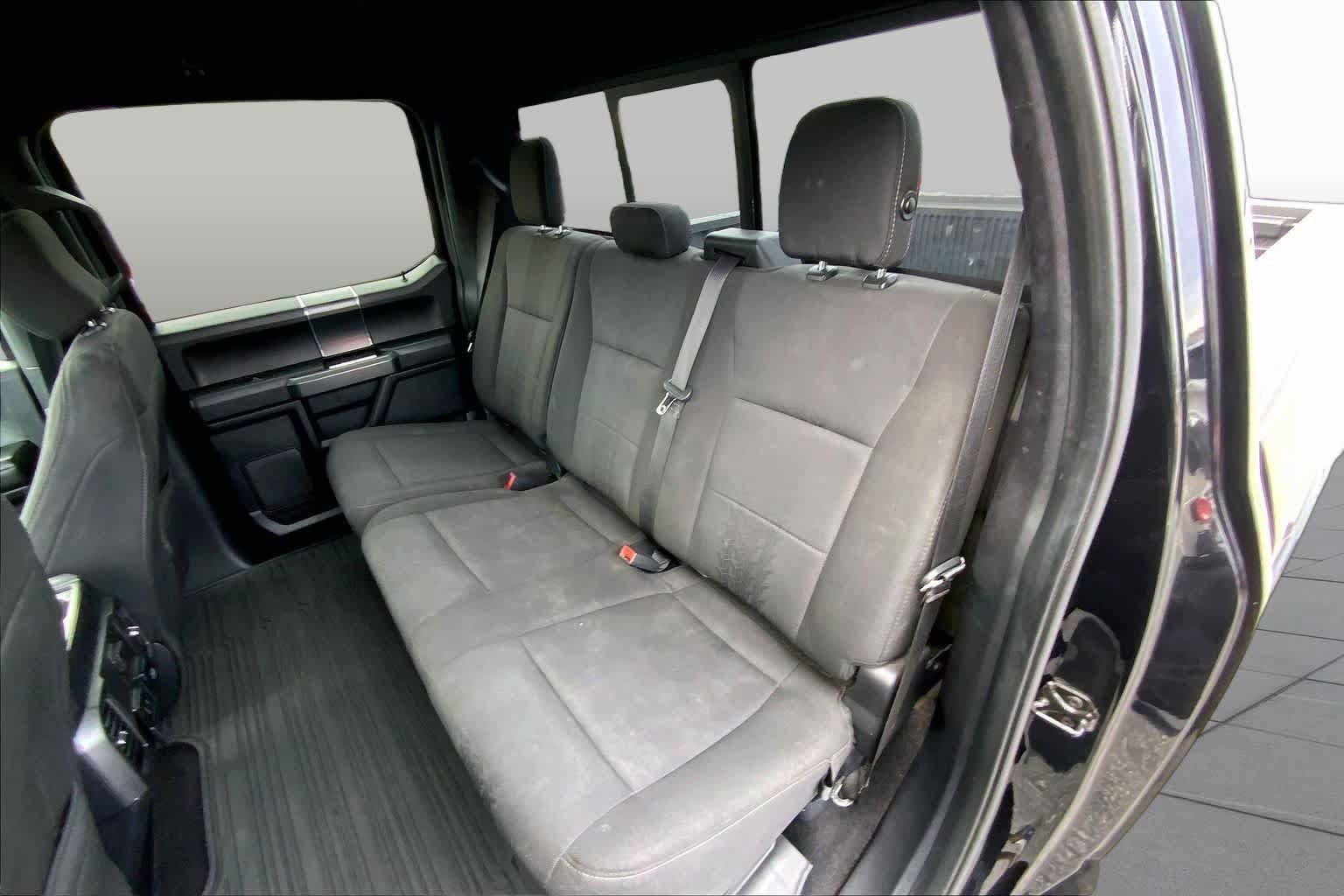 Used 2019 Ford F150 XLT w/ Equipment Group 302A Luxury AWD/4WD image 18