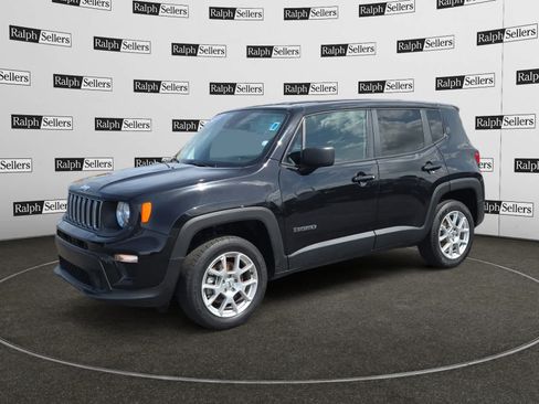 Used 2023 Jeep Renegade Latitude AWD/4WD image 2