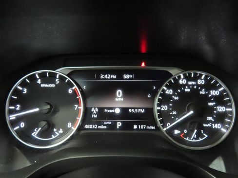 Used 2023 Nissan Rogue SV AWD/4WD image 19