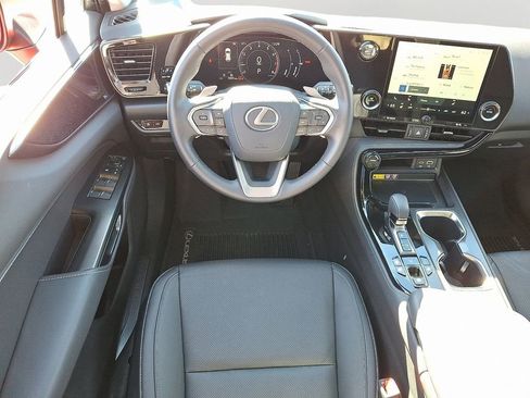 Used 2025 Lexus NX 350 AWD image 12