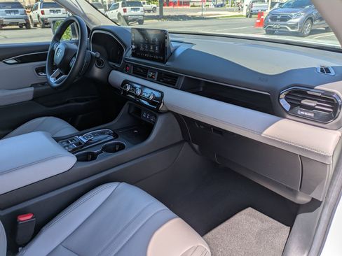 Certified 2025 Honda Pilot EX-L image 32
