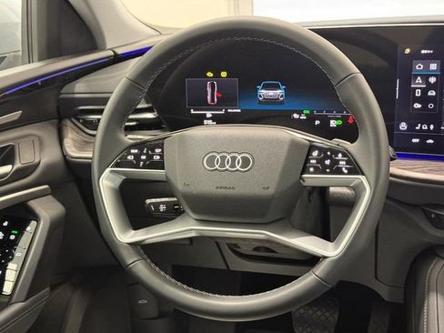 Used 2025 Audi Q5 Premium Plus AWD/4WD image 13