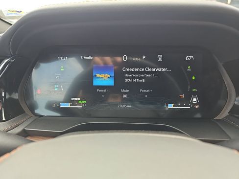 Used 2023 Jeep Grand Cherokee Summit w/ Luxury Tech Group V image 23