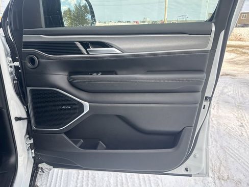 New 2026 Jeep Grand Wagoneer Limited image 32