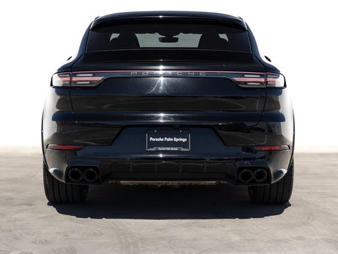 Certified 2022 Porsche Cayenne GTS AWD/4WD image 6