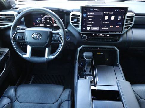 Used 2024 Toyota Sequoia Platinum AWD/4WD image 22