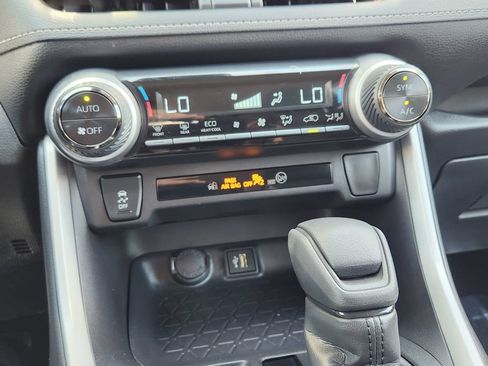 Used 2025 Toyota RAV4 XLE w/ Convenience Package AWD/4WD image 10