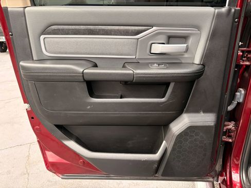 Used 2019 RAM 2500 Big Horn image 13