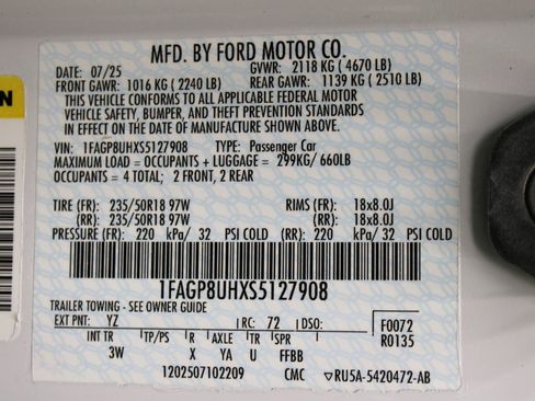 Used 2025 Ford Mustang Premium RWD image 92