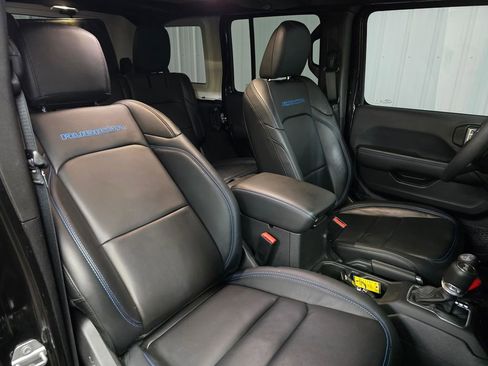 Used 2024 Jeep Wrangler Unlimited Rubicon 4xe w/ Convenience Group image 22
