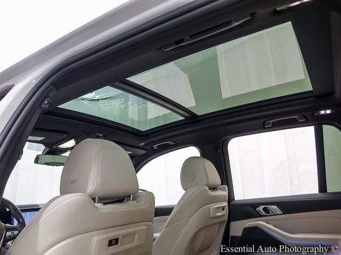 Used 2022 BMW X5 xDrive40i w/ Climate Comfort Package image 12