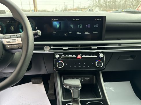 Certified 2025 Hyundai Tucson SEL image 24