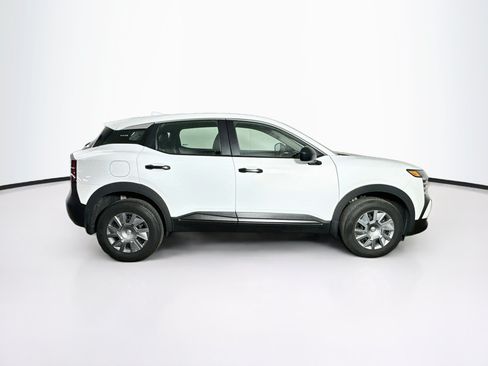 Used 2025 Nissan Kicks S FWD image 10