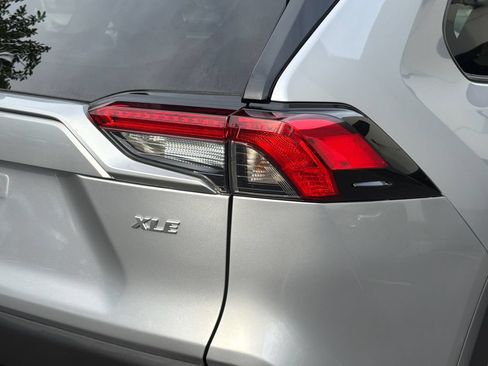 Used 2025 Toyota RAV4 XLE AWD/4WD image 5