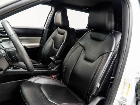 Used 2024 Jeep Compass Limited image 33