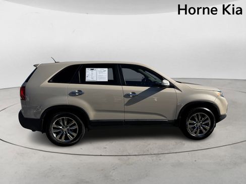 Used 2011 Kia Sorento EX w/ Premium Pkg image 3