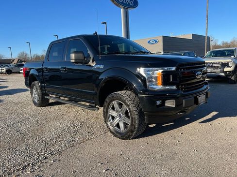 Used 2018 Ford F150 XLT w/ Equipment Group 302A Luxury image 2