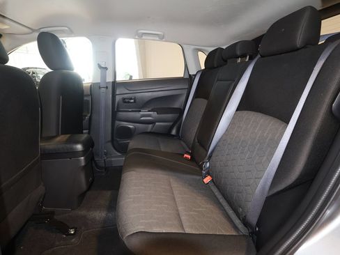 Used 2025 Mitsubishi Outlander Sport LE AWD/4WD image 22