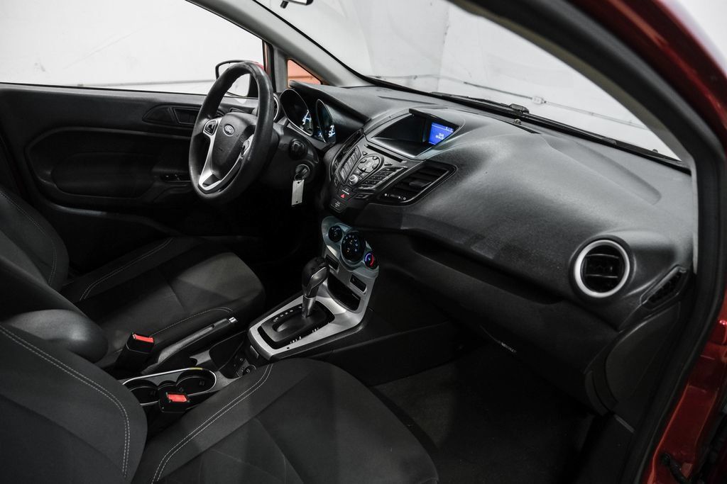 Used 2017 Ford Fiesta SE FWD image 18