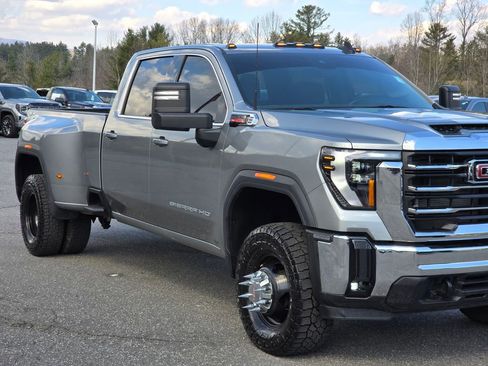 Certified 2025 GMC Sierra 3500 SLE w/ SLE Value Package image 49