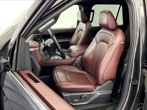 Used 2023 Ford Expedition Max Limited AWD/4WD image 17