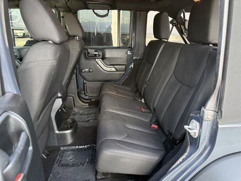 Used 2016 Jeep Wrangler Unlimited Sport AWD/4WD image 11