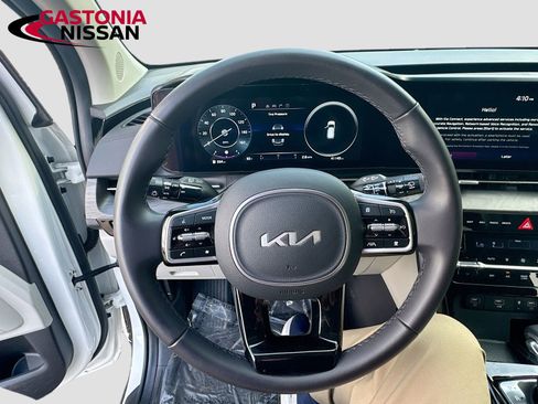 Used 2024 Kia Carnival SX FWD image 14