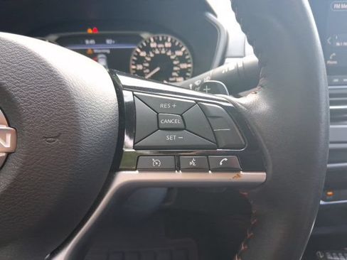 Used 2024 Nissan Altima 2.5 SR FWD image 18
