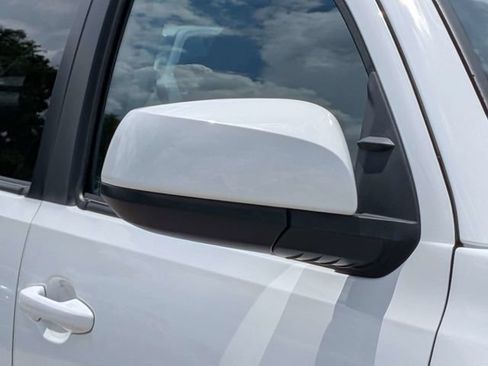 Used 2023 Toyota Tacoma SR5 RWD image 11