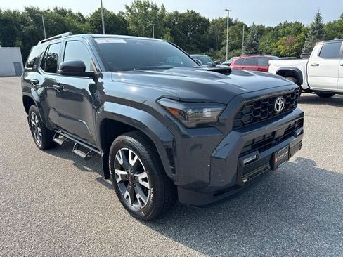 Certified 2025 Toyota 4Runner TRD Sport AWD/4WD image 3