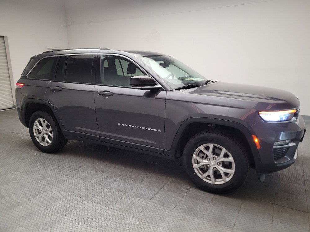 Used 2023 Jeep Grand Cherokee Limited AWD/4WD image 11