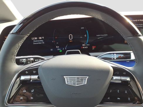 New 2026 Cadillac Optiq Luxury 1 image 11