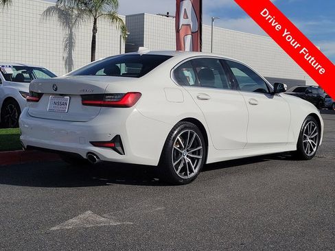 Used 2021 BMW 330i Sedan w/ Premium Package RWD image 34