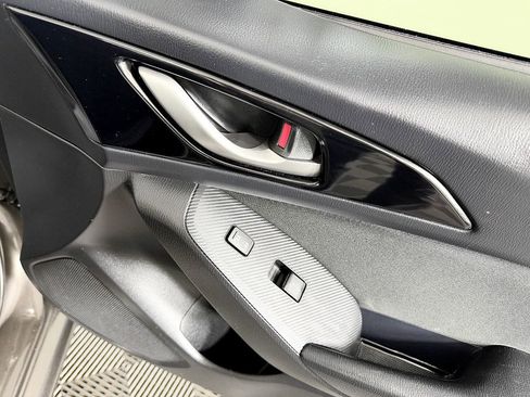 Used 2016 MAZDA MAZDA3 i Sport image 41