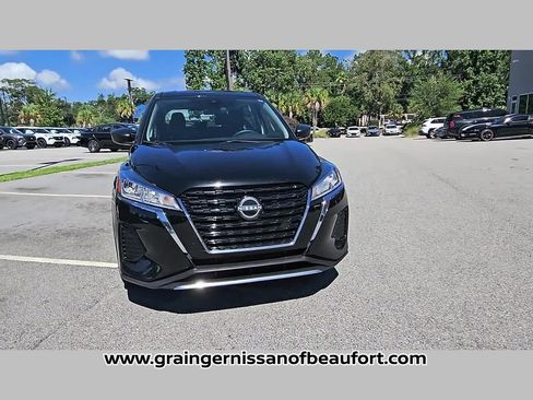 Used 2023 Nissan Kicks S FWD image 19