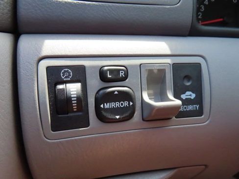 Used 2006 Toyota Corolla CE FWD image 23
