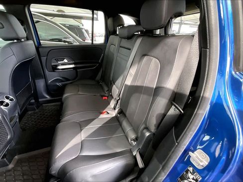 Used 2025 Mercedes-Benz GLB 250 image 21