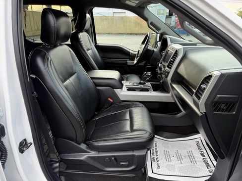 Used 2020 Ford F150 Lariat w/ Max Trailer Tow Package image 14