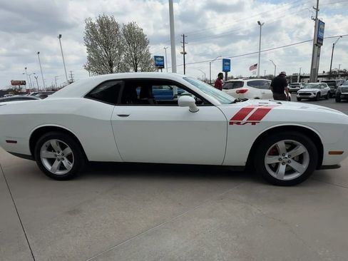 Used 2013 Dodge Challenger R/T image 9