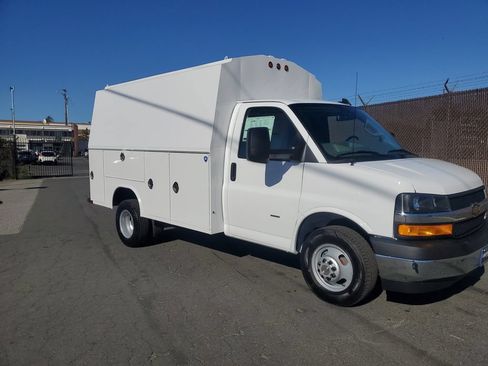 New 2026 Chevrolet Express 3500 w/ Power Convenience Package RWD image 3