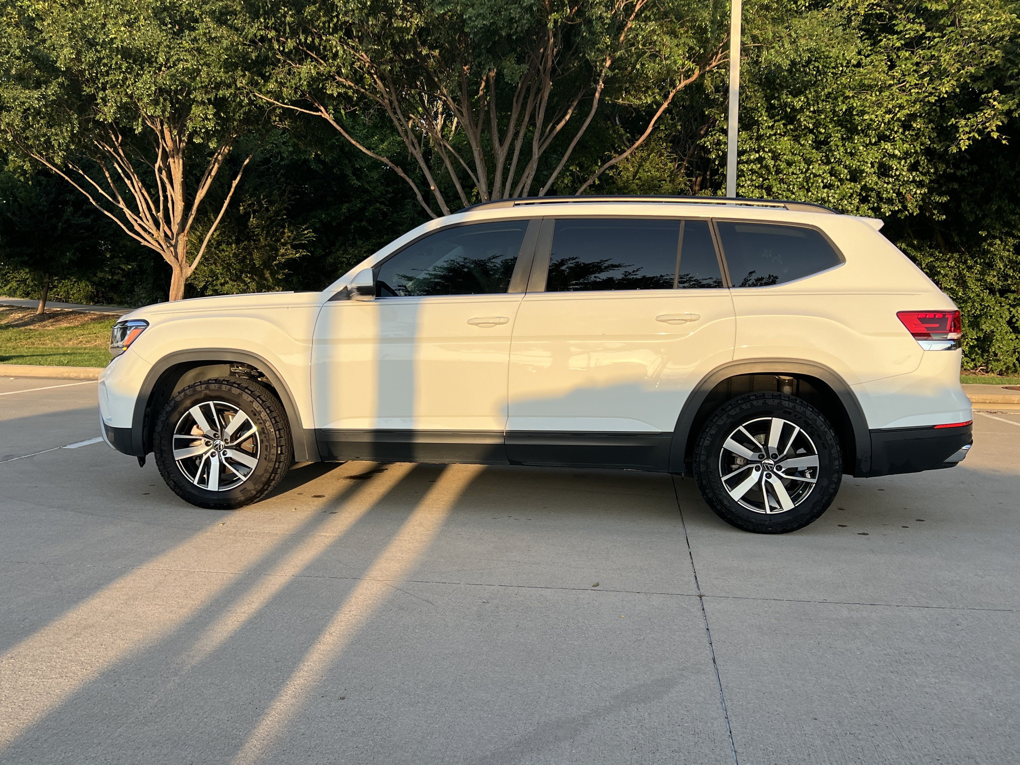 Used 2022 Volkswagen Atlas SE FWD image 6