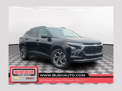 Used 2024 Chevrolet Trax LT w/ Driver Confidence Package FWD image 1