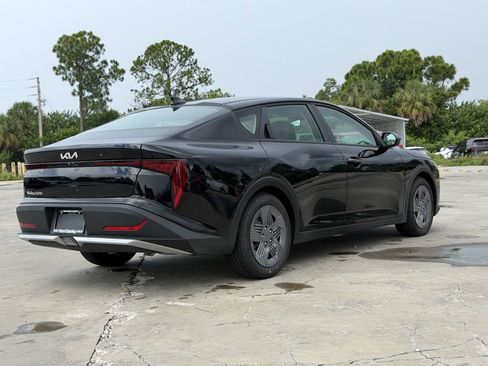 New 2026 Kia K4 FWD image 5