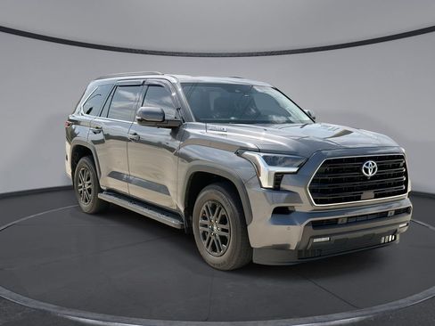 Used 2023 Toyota Sequoia SR5 w/ SR5 Premium Package AWD/4WD image 12