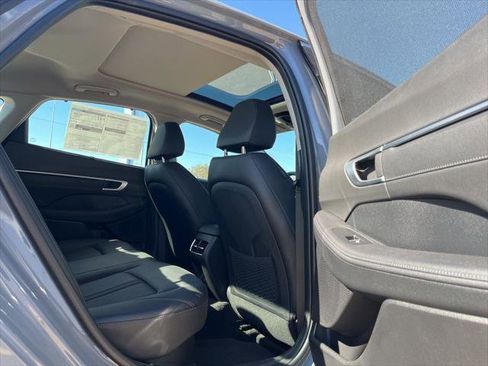 Used 2025 Hyundai Sonata Limited image 20