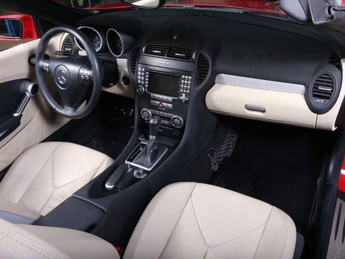 Used 2005 Mercedes-Benz SLK 350 w/ Entertainment Pkg image 53