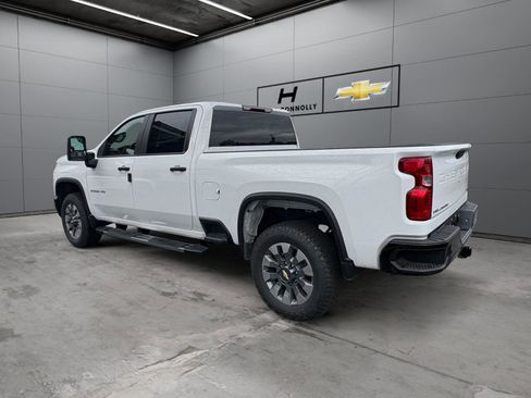 New 2026 Chevrolet Silverado 2500 Custom w/ Custom Value Package AWD/4WD image 3